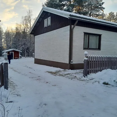 Traditional House Feriehus Rovaniemi